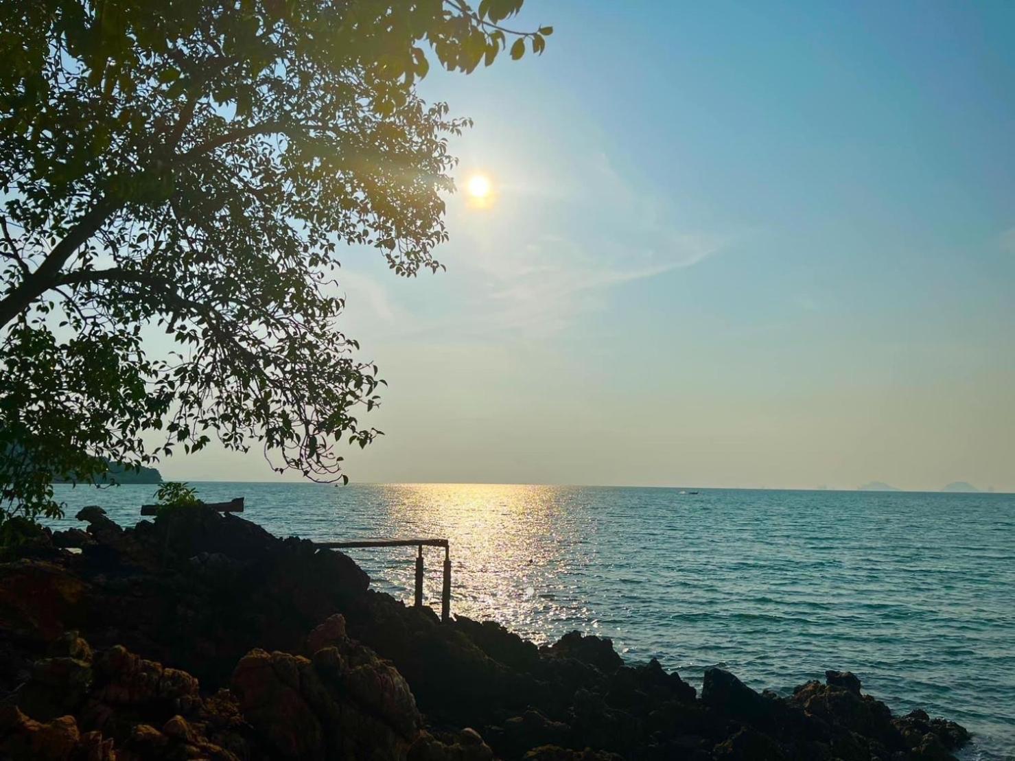 Rock View Terrace Hotel Koh Jum Buitenkant foto