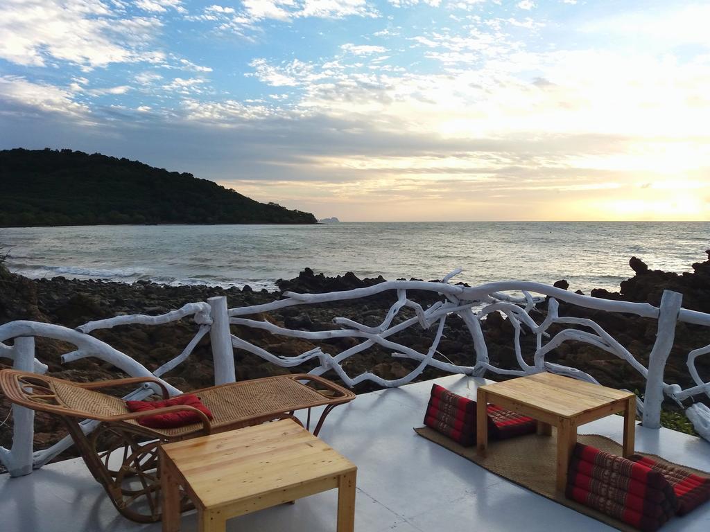 Rock View Terrace Hotel Koh Jum Buitenkant foto